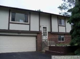 696 125th Ln NE, Blaine, MN 55434