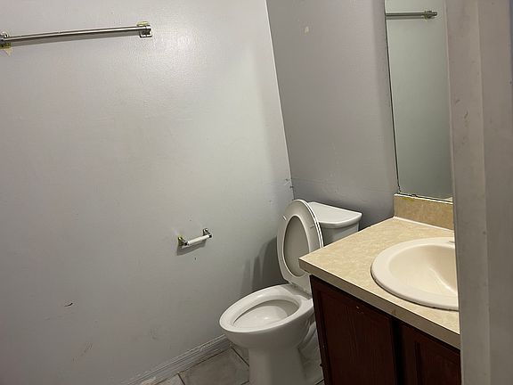 5th image of 4462 Saint Georges Ct #B