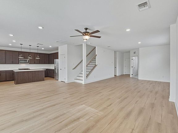5th image of 540 Madelines Meadow Ln