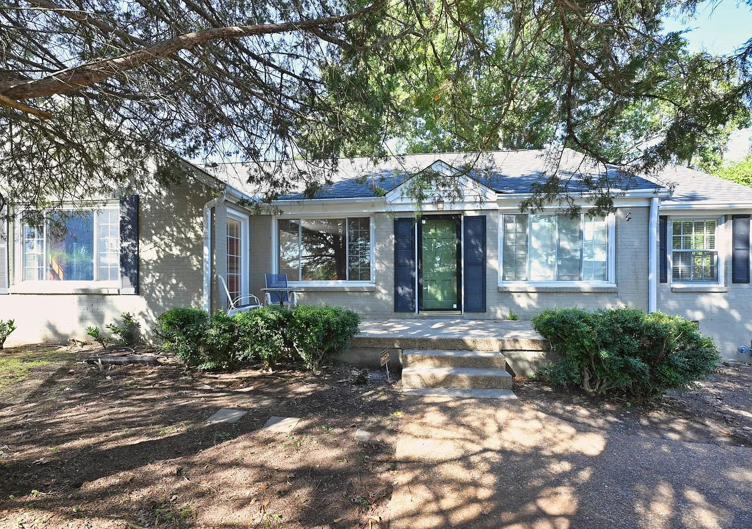 Charming Updated Ranch Home Near Target, Sylvan Park & I-40! — Photo 4