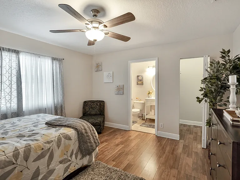 3021 NW 21st Ct — Photo 15