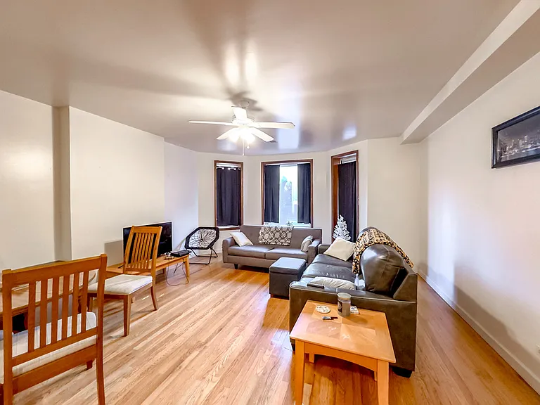 6711 N Sheridan Rd #S2 — Photo 6