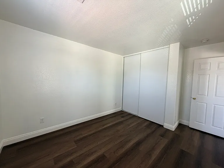 1884 Pinnacle Way — Photo 24