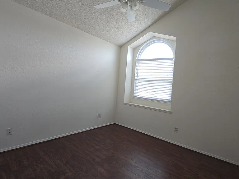 7665 Le Conte Dr — Photo 11