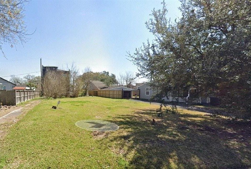 1st image of 2267 Des Jardines St