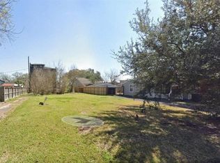 2267 Des Jardines St, Houston, TX 77023