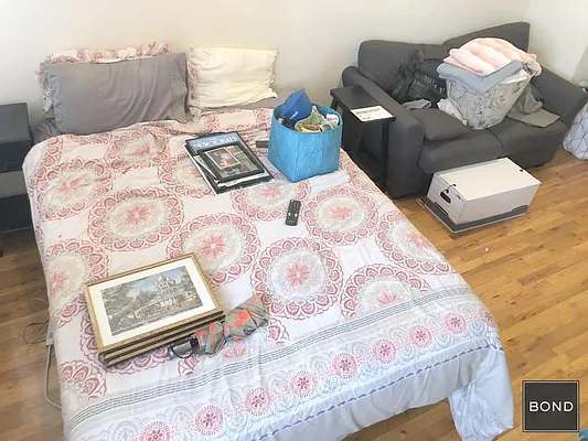 Rented by Bond New York | media 17