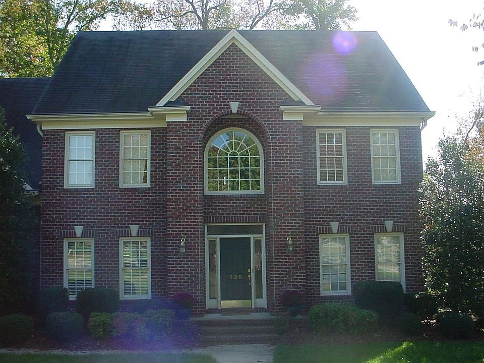 1st image of 126 Thora Dr