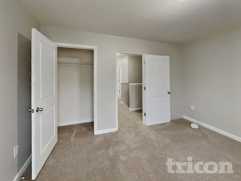 7553 Poplar Meadow Ln — Photo 11