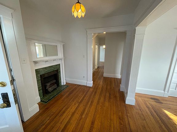 Entry way foyer 2