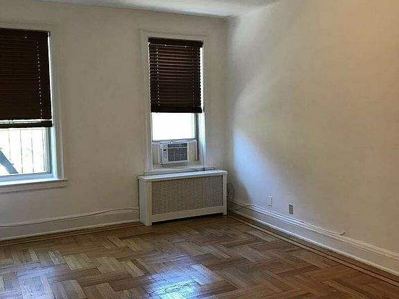 2nd image of 4141 43rd St APT C9