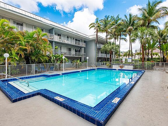 4th image of 7403 SW 82nd St APT 212N