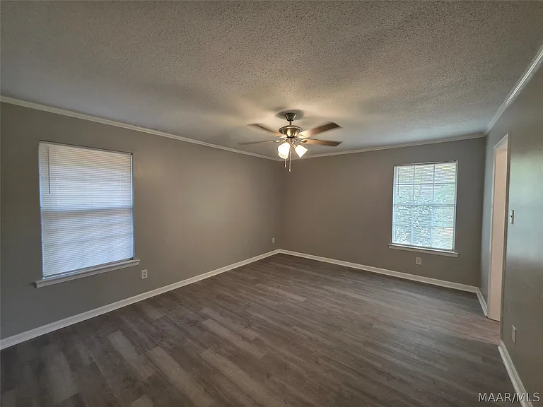744 Ledyard Pl — Photo 18