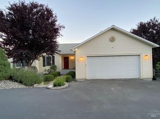 755 Indian Hills Dr, Moscow, ID 83843
