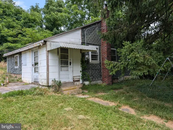 522 Buzzard Rd, Sinking Spring, PA 19608
