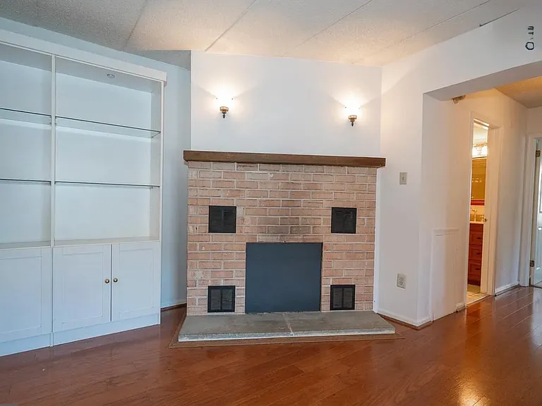 620 Washington Pl #20 — Photo 8