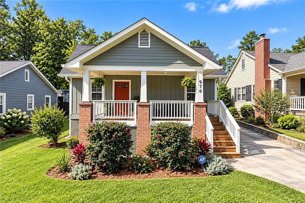 3 bed, 2.0 bath, 1878 sqft, $2,500 — Photo 1