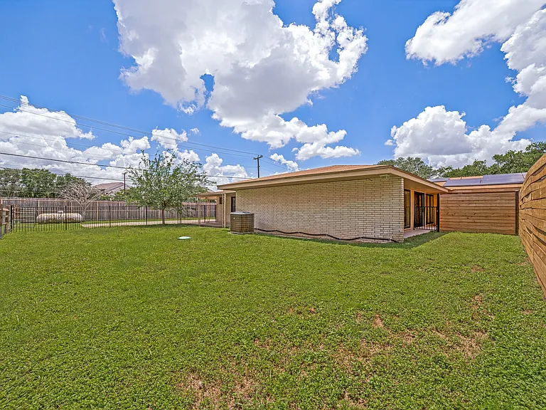 8390 N Verde Dr #1 — Photo 21