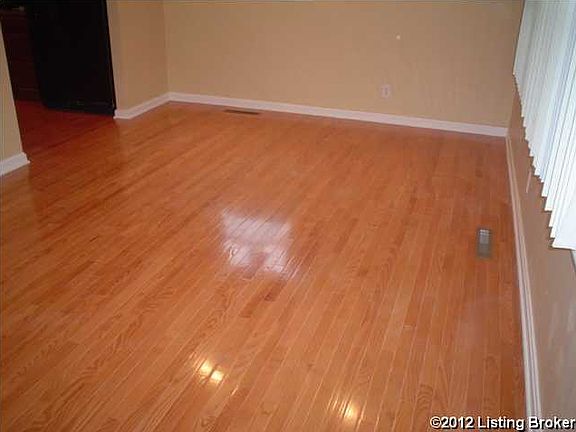 2nd image of 2727 Gardiner Ln