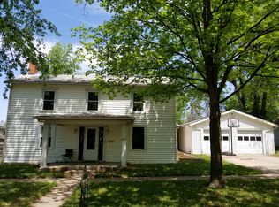 407 8th St, Lacon, IL 61540