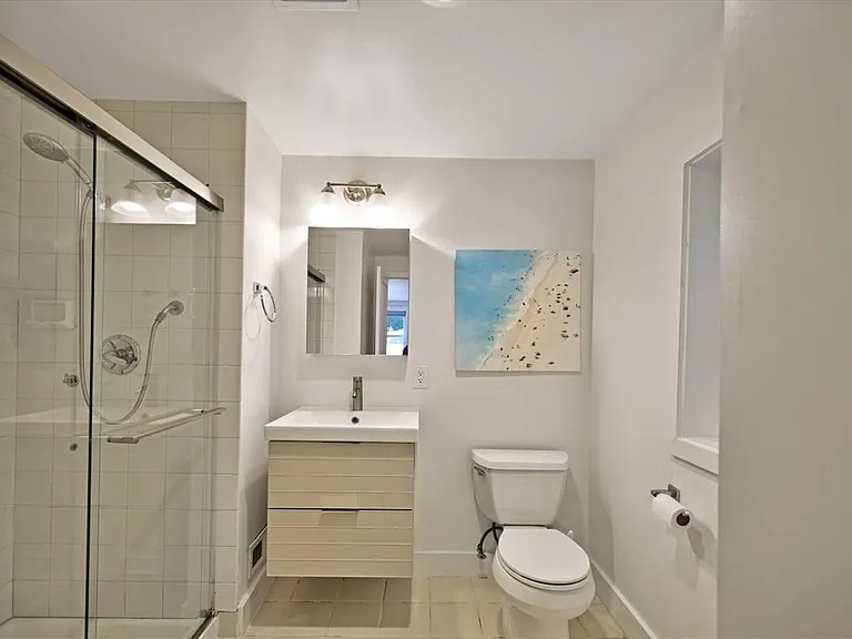 41 Hawthorne Rd — Photo 23