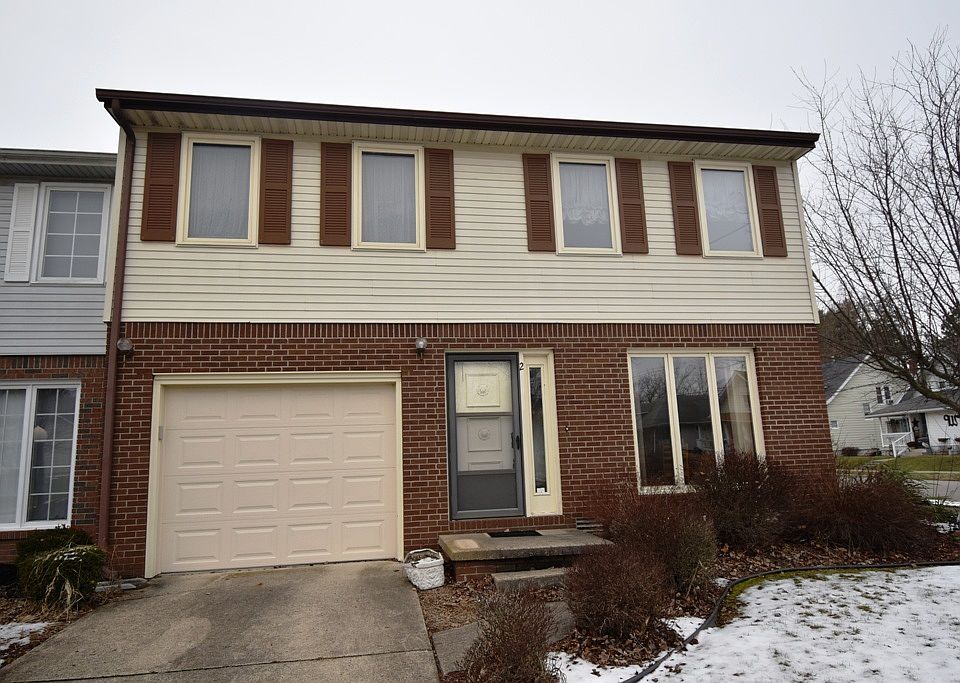 1st image of 2 Townhouse Ct