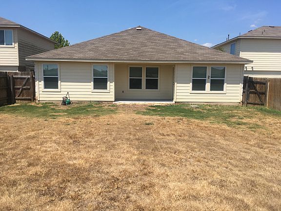 3rd image of 212 N Hunting Lodge Ln