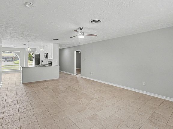 2nd image of 19514 Lockridge Dr