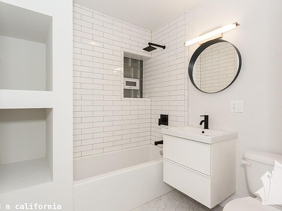 5th image of 2543 N California Ave #1318