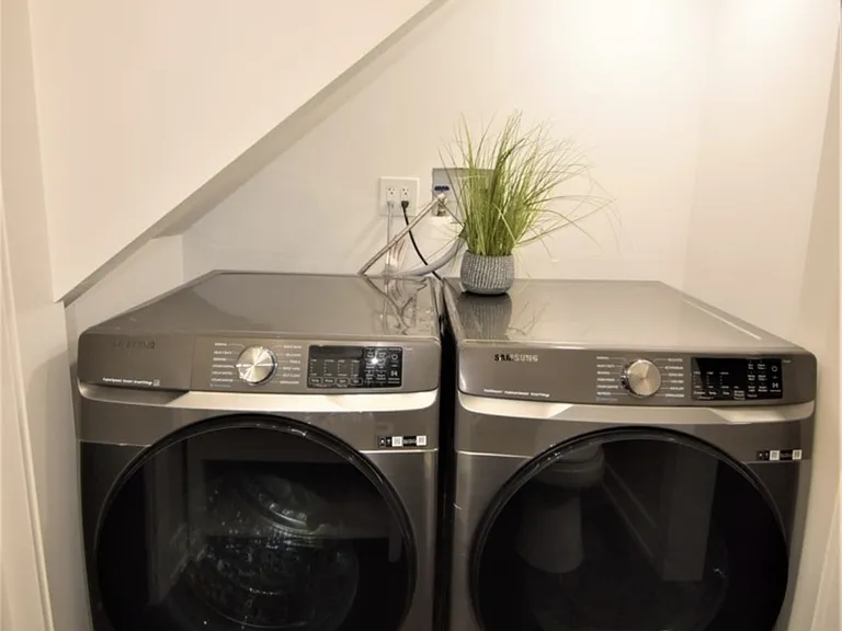 3703 Bluebird Ln — Photo 7