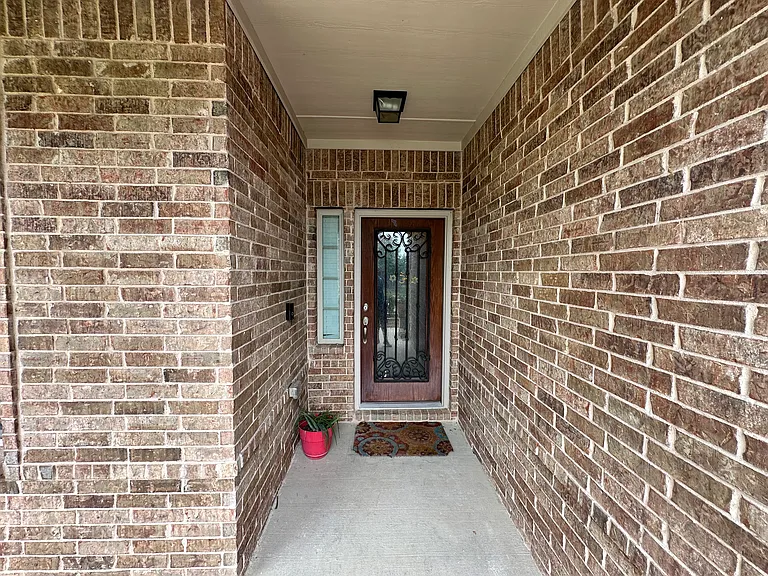 3421 Palm Lake Dr — Photo 2
