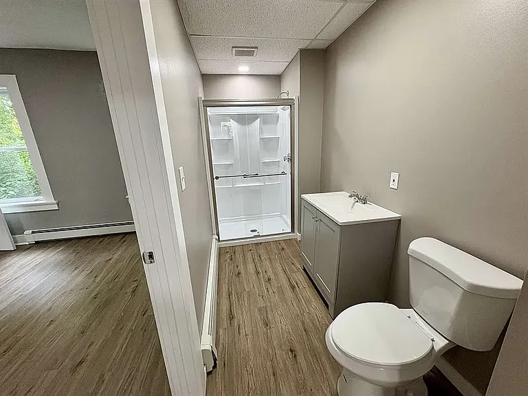 37 Green Hill Pkwy #1 — Photo 6