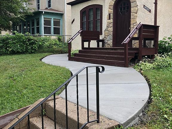 2nd image of 2630 Dupont Ave N APT 1
