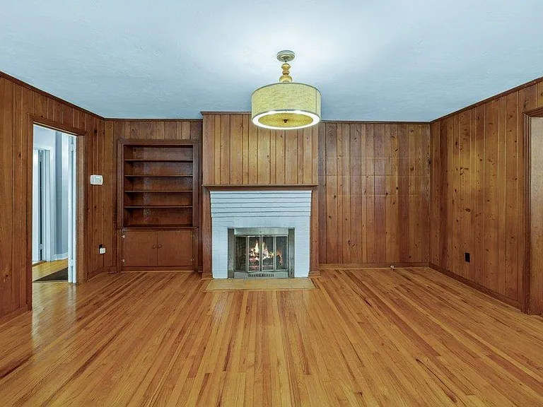 1142 Old Fort Dr — Photo 8