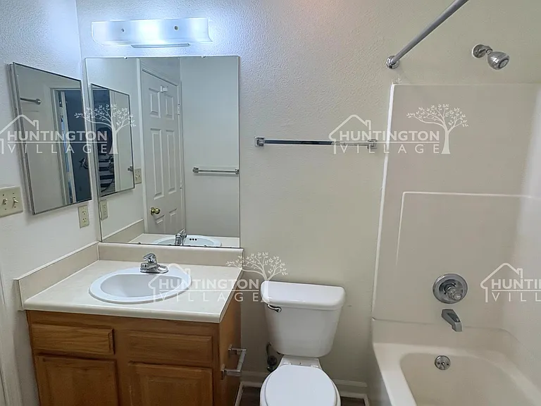 125 Christopher Ct — Photo 5