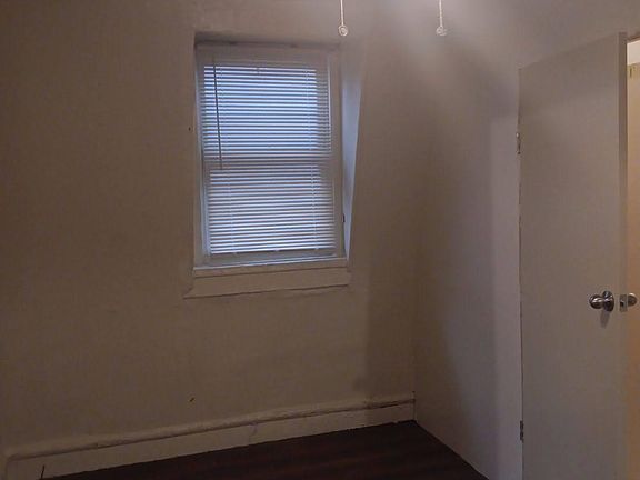 walk-in closet (different view)