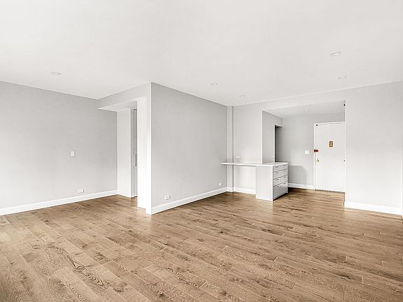 4th image of 35 E 38th St #Phb