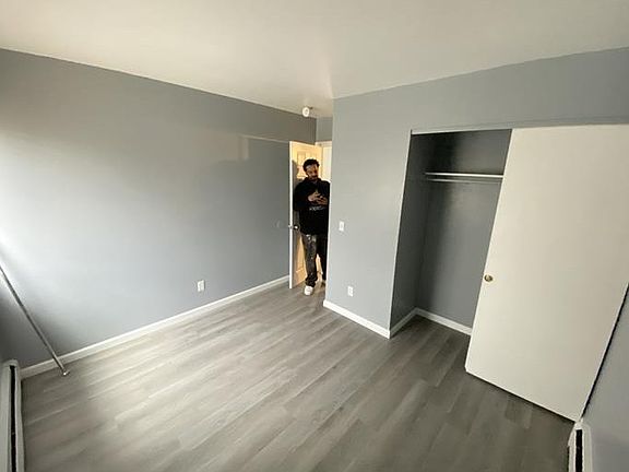 2nd image of 2044 Arlington Ave #4