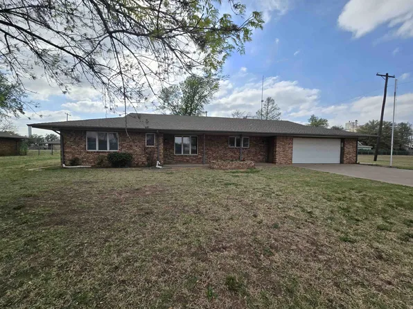 518 5th St, Kremlin, OK 73753