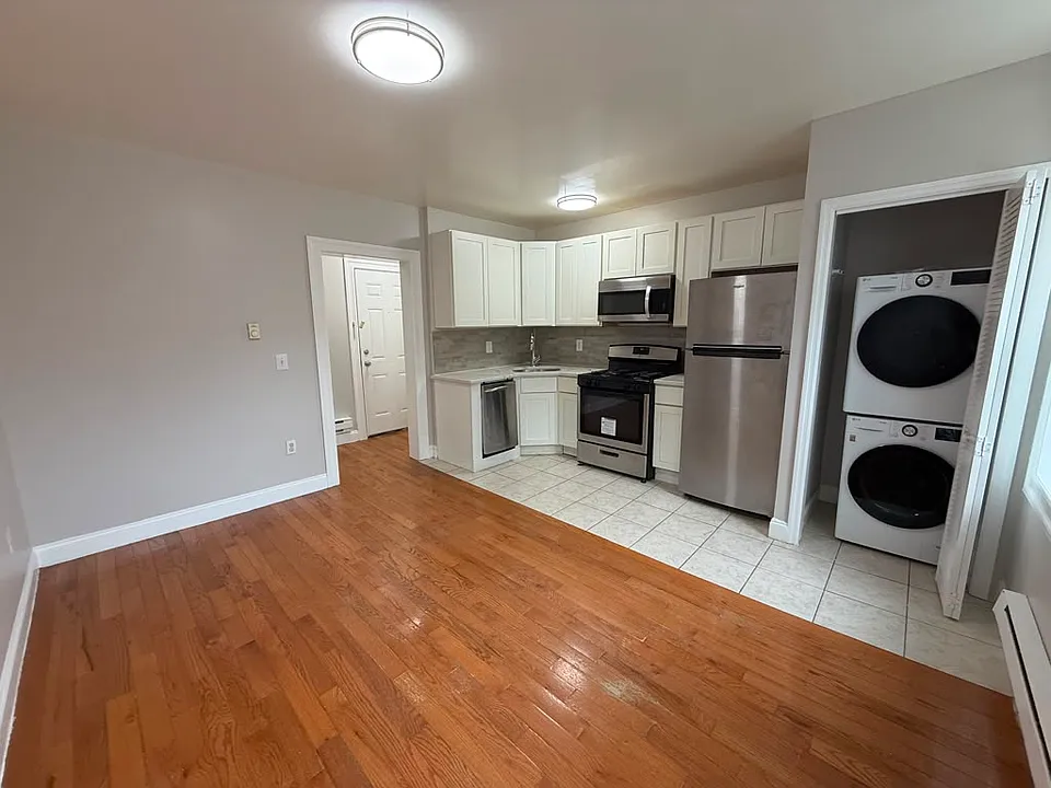 6611-15 Broadway #AA1