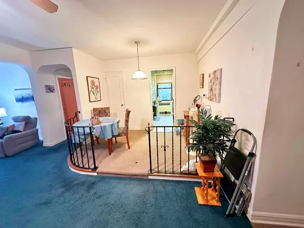 69-40 Yellowstone Boulevard image 12 of 18