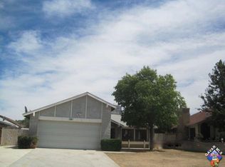 45040 8th St E, Lancaster, CA 93535