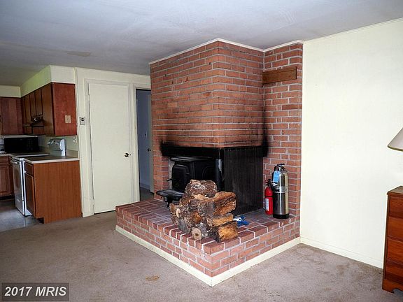 5th image of 1336 Patriots Way