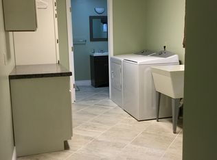 402 E East St, Raymond, IL 62560