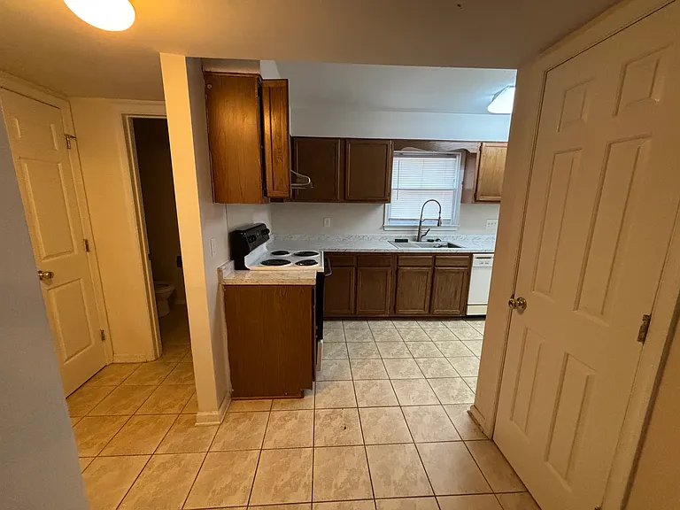 3319 Lassiter St — Photo 6