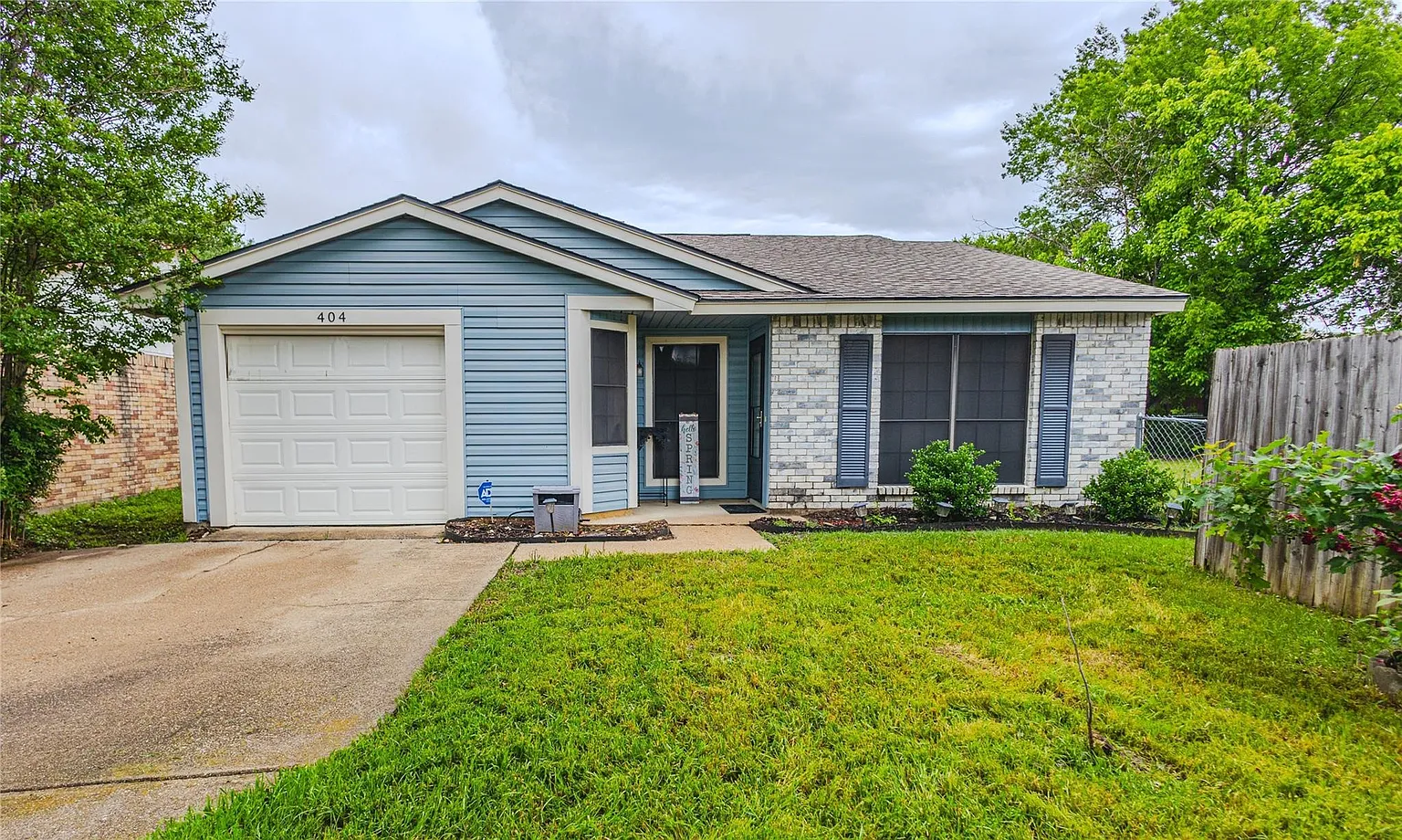 404 Jones St photo 1