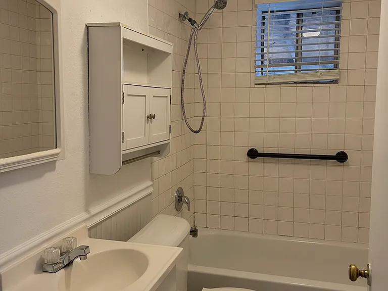 239 S 200 W — Photo 9