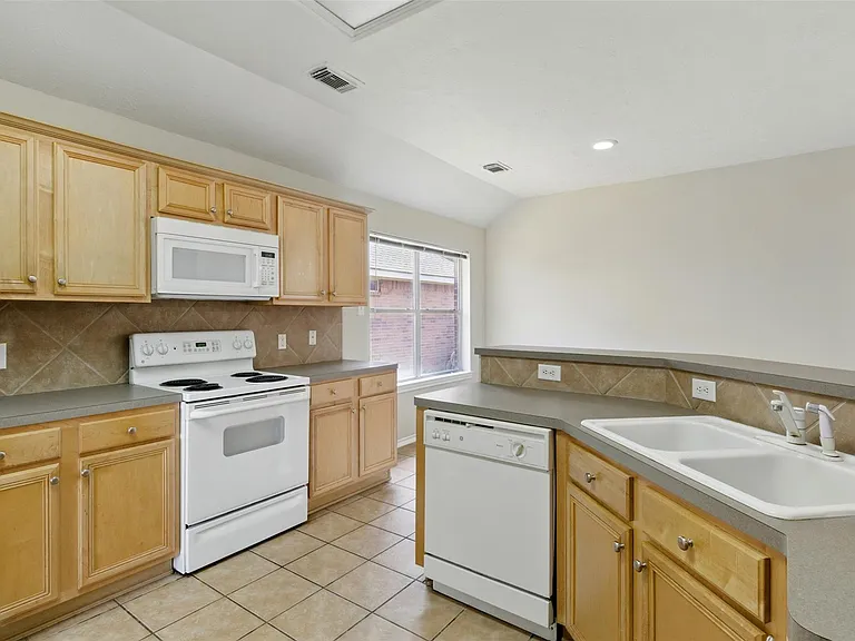 4827 Claymill Ct — Photo 11