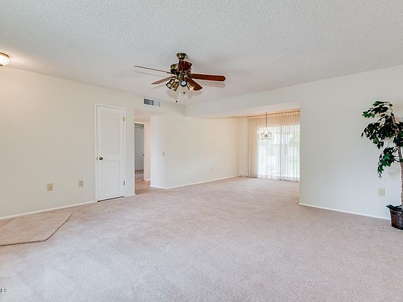 4th image of 10937 W Kelso Dr