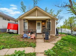 1116 21st Ave SW, Cedar Rapids, IA 52404